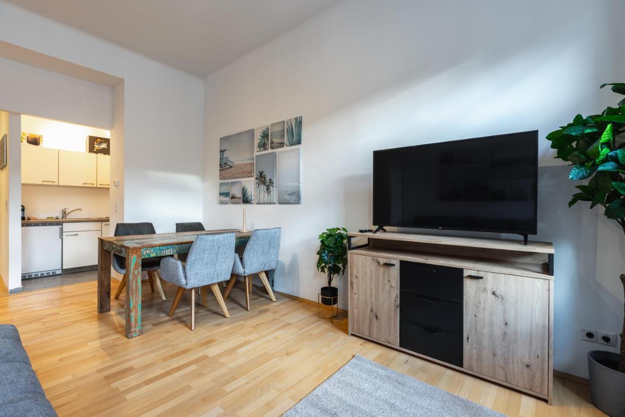 Cozy Apartment Steps Away From Subway Station Wien Ngoại thất bức ảnh